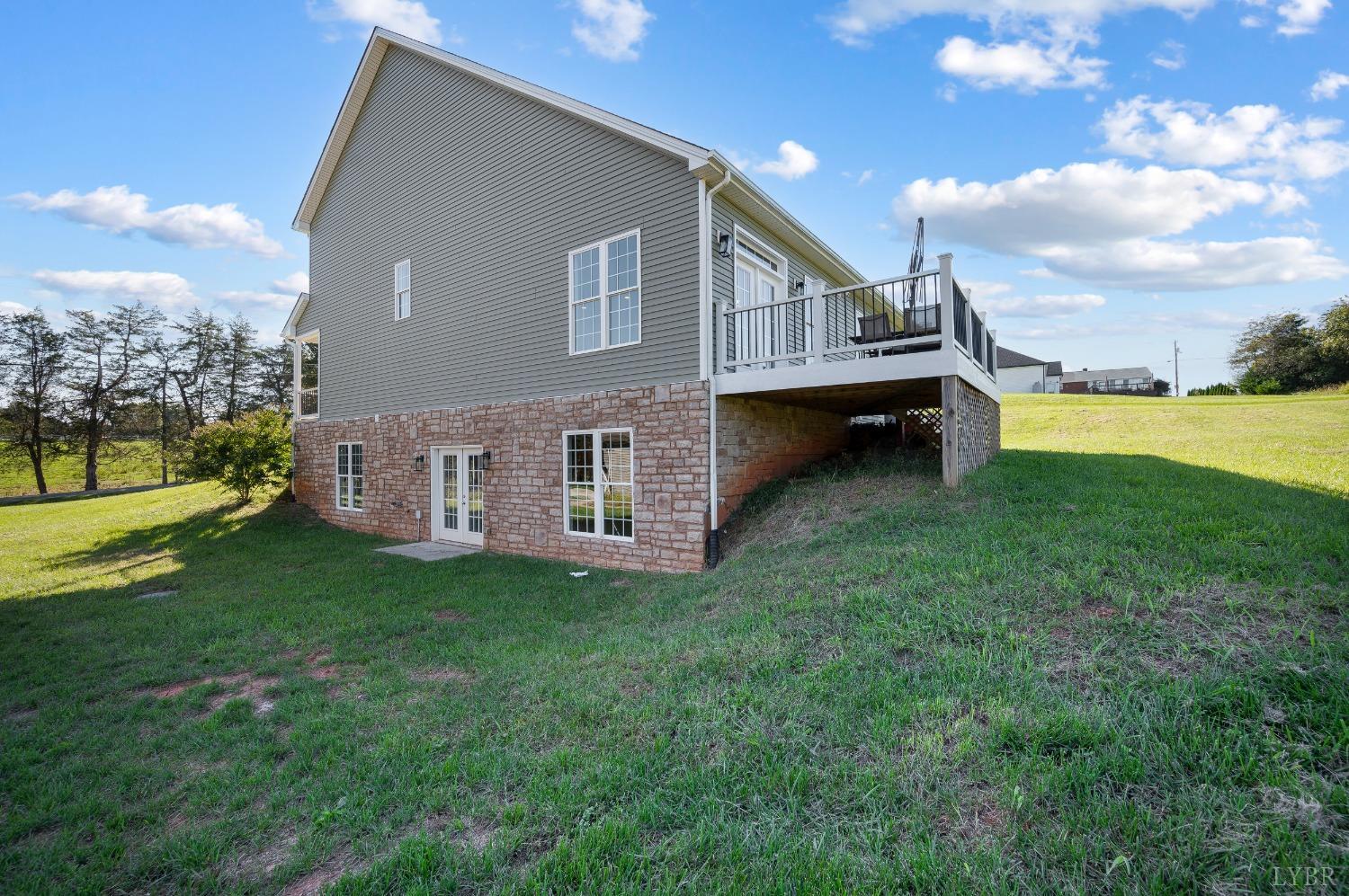1444 Pilgrim Road Goode, VA 24556 - Photo 8 of 68