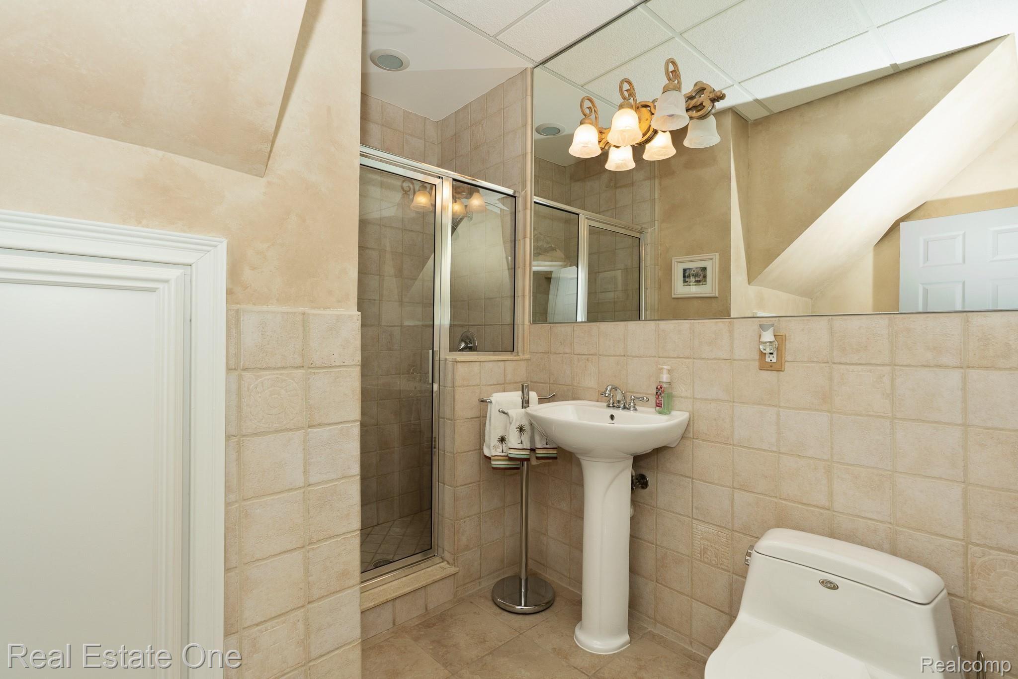 1562 Elcroft Court Rochester, MI 48307 - Photo 47 of 71 Elcroft MLS-W153.jpg
