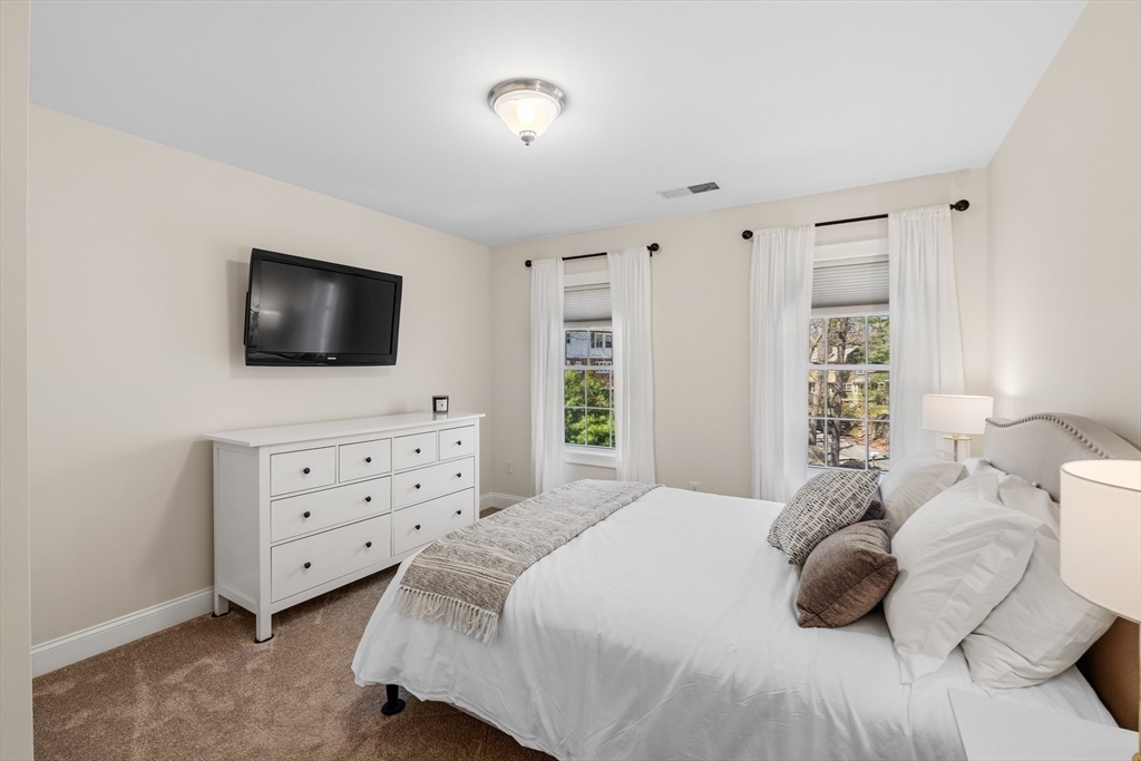 18 Montserrat Road Beverly, MA 01915 - Photo 17 of 27
