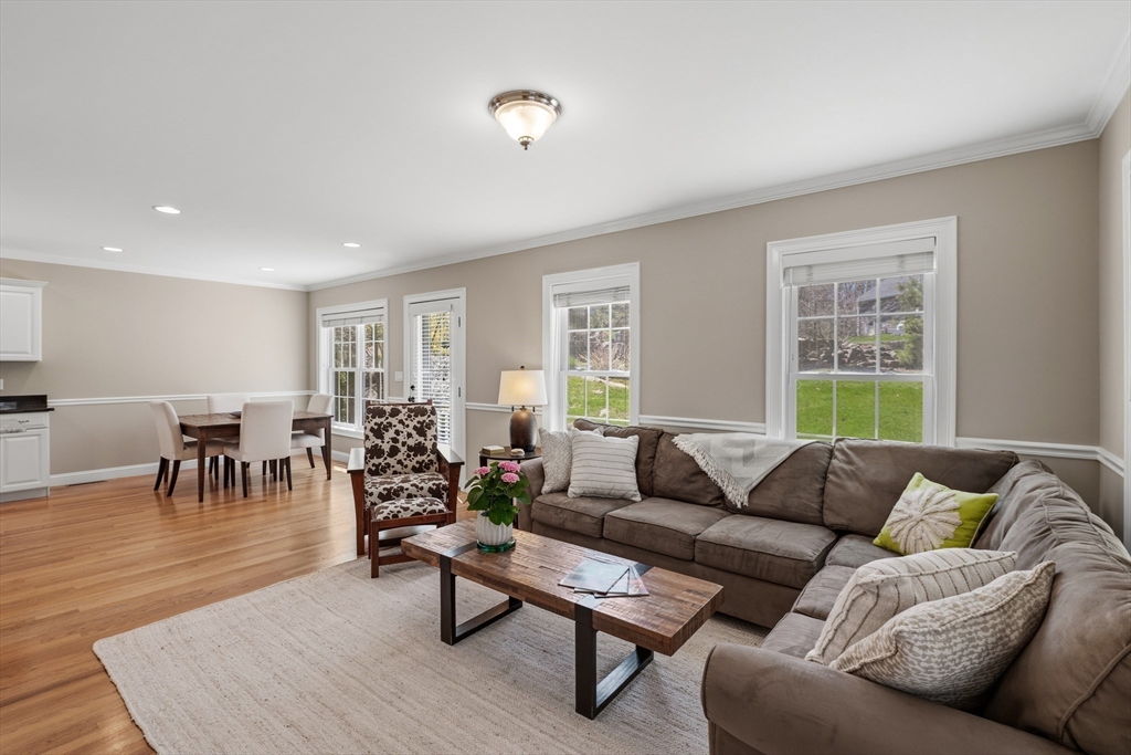 18 Montserrat Road Beverly, MA 01915 - Photo 3 of 27