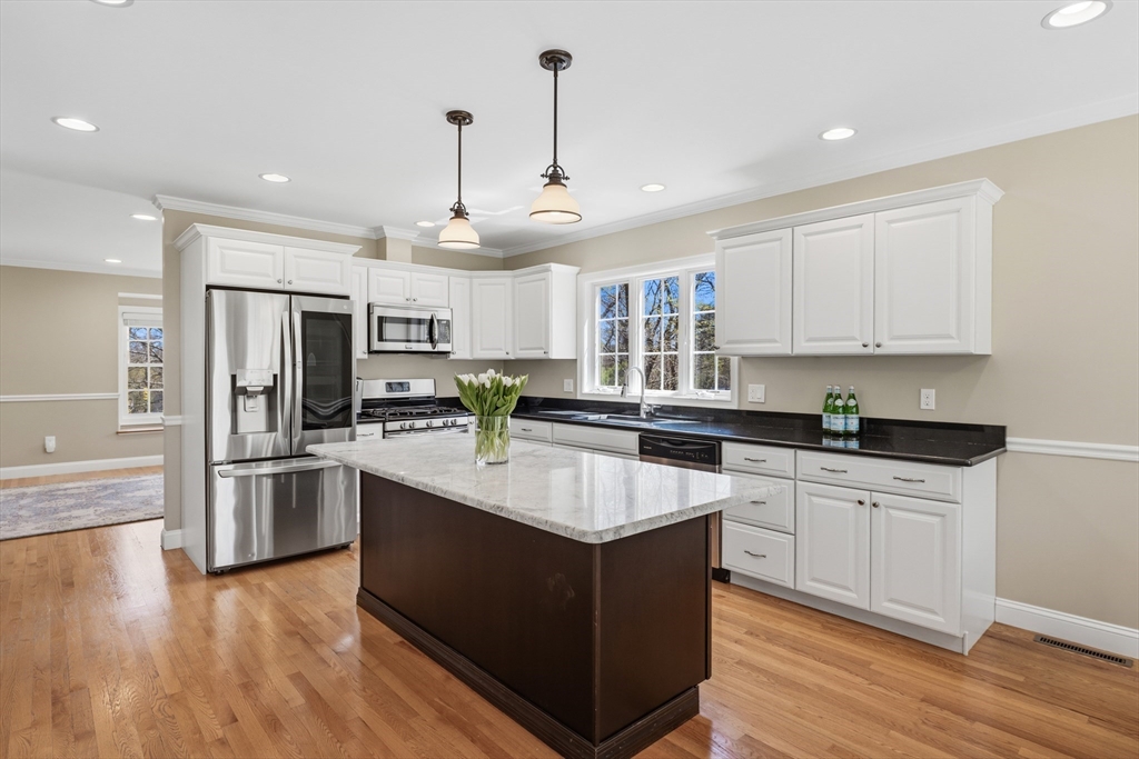 18 Montserrat Road Beverly, MA 01915 - Photo 6 of 27