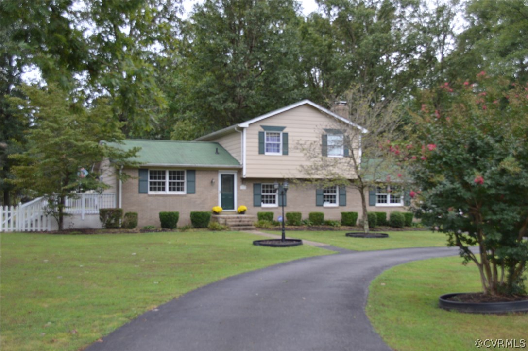 7413 Rhodes Lane Chesterfield, VA 23838 - Photo 3 of 28 Gallery Image 3