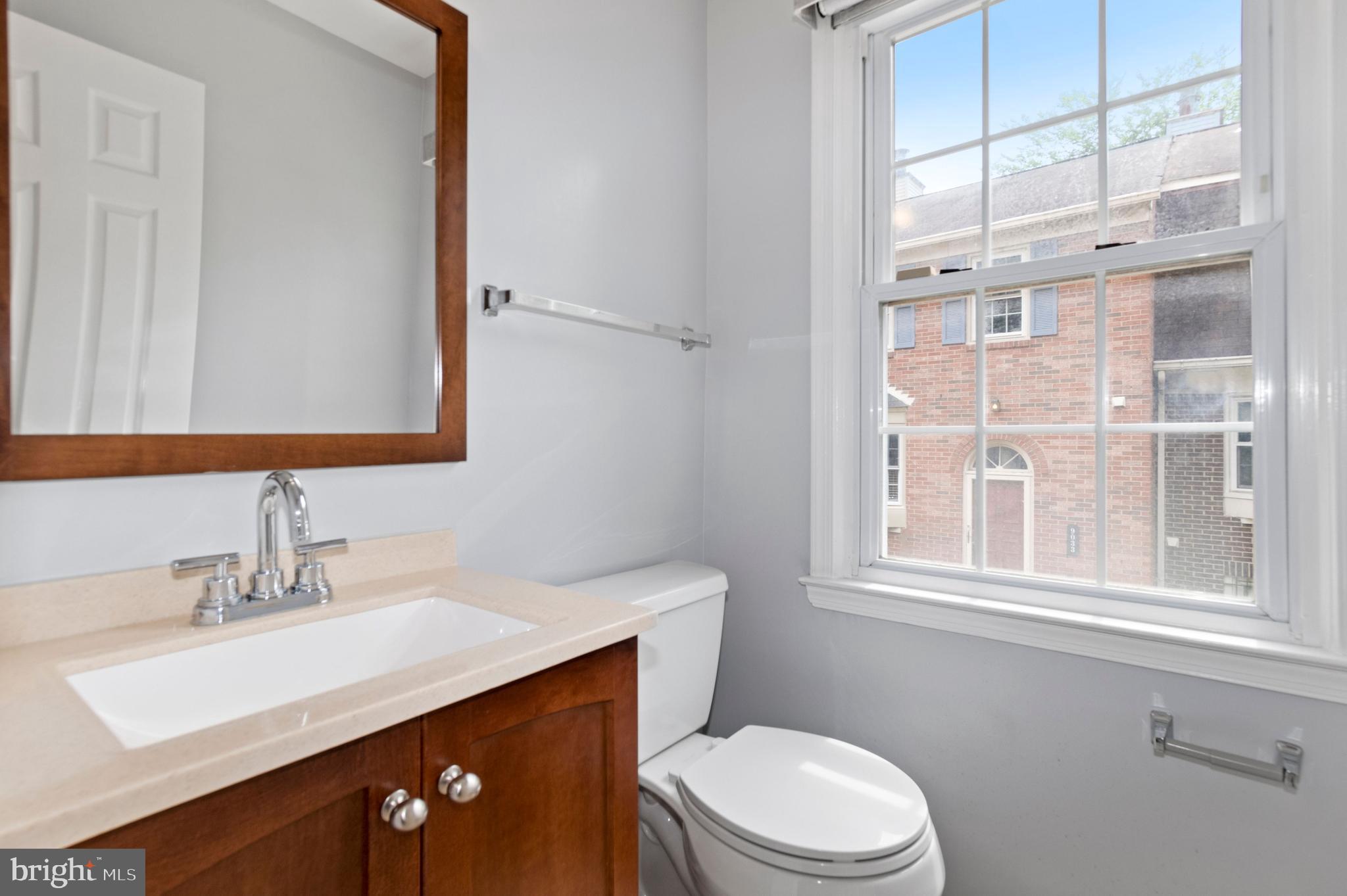 9041 Ottawa Place Silver Spring, MD 20910 - Photo 10 of 33