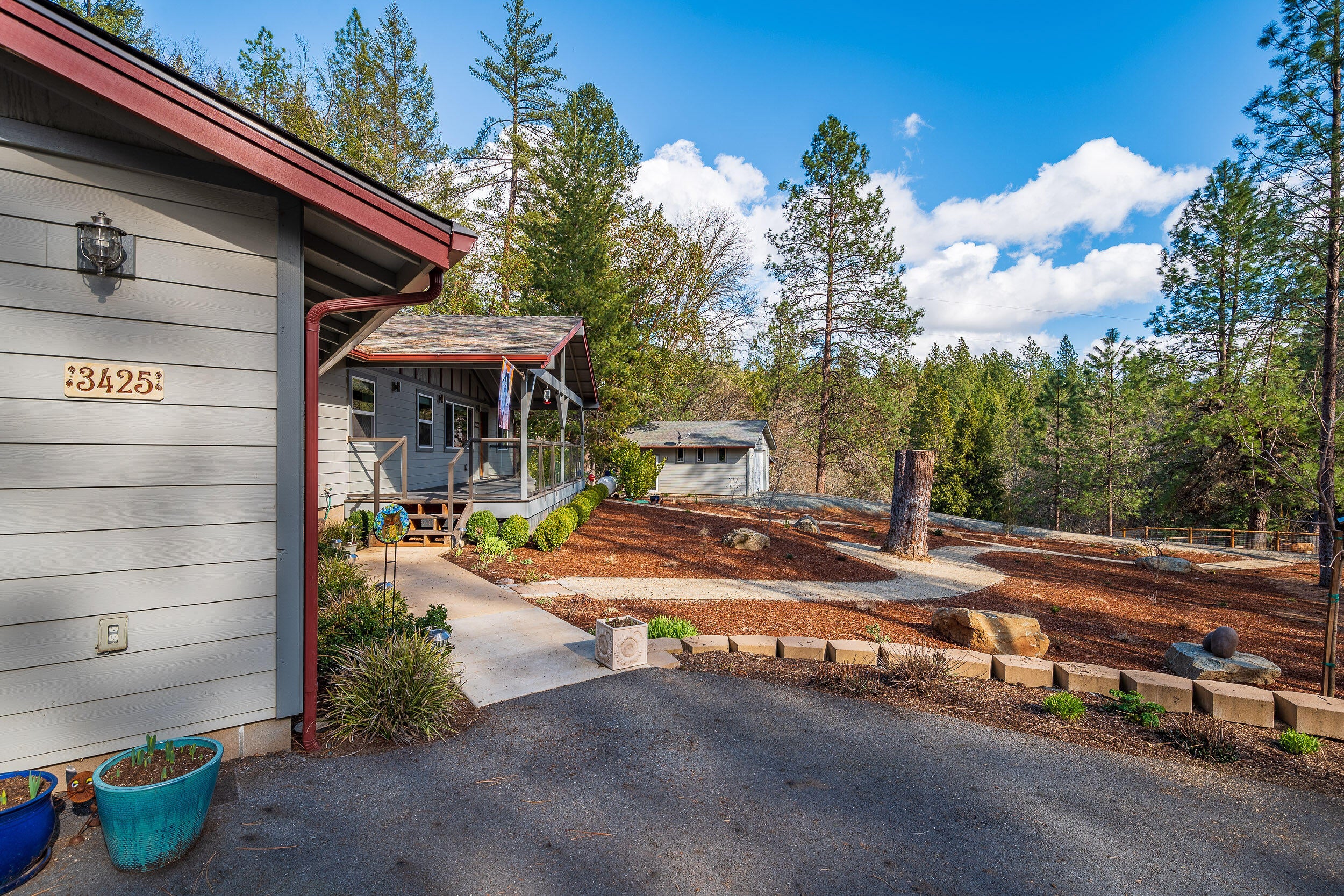 3425 Quartz Creek Road Merlin, OR 97532 - Photo 6 of 41 Front Yard with Detached Shop/Garage