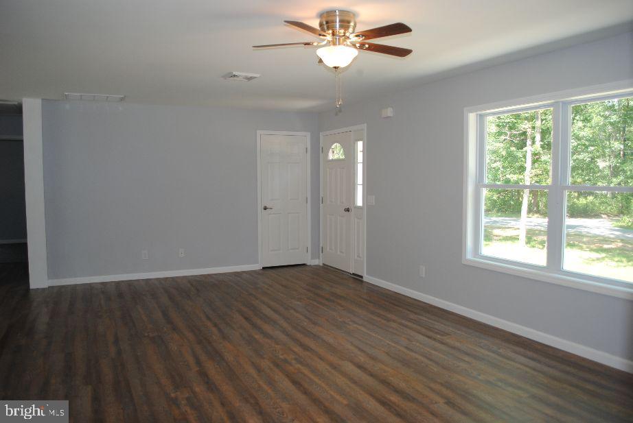 105 Crow Pond Road Pittsgrove, NJ 08318 - Photo 11 of 22 Gallery Image 11