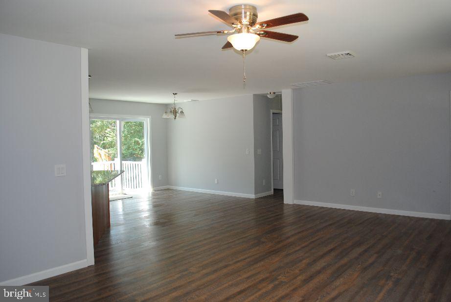 105 Crow Pond Road Pittsgrove, NJ 08318 - Photo 10 of 22 Gallery Image 10