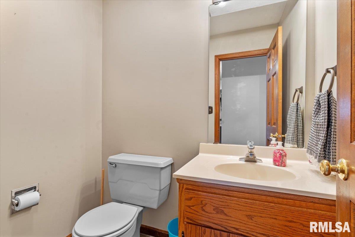 124 Augie Court Chatham, IL 62629 - Photo 15 of 44