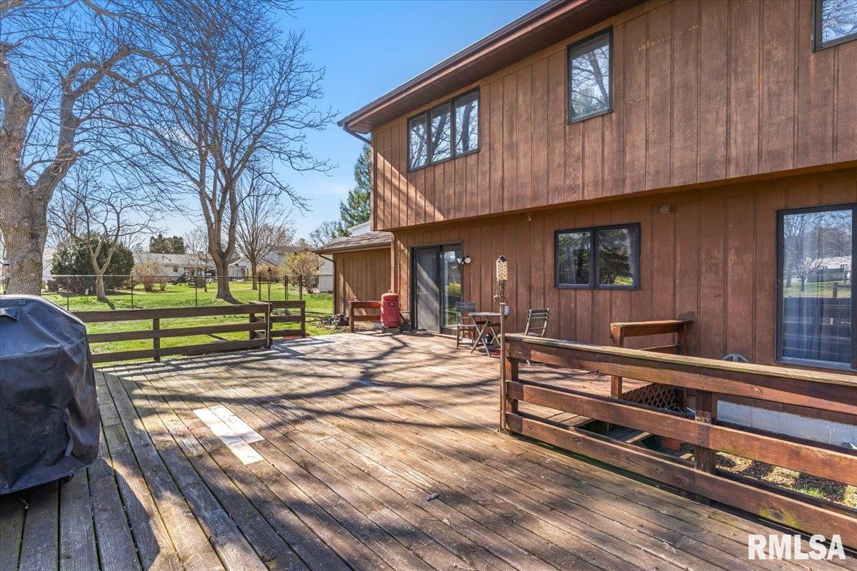 124 Augie Court Chatham, IL 62629 - Photo 33 of 44