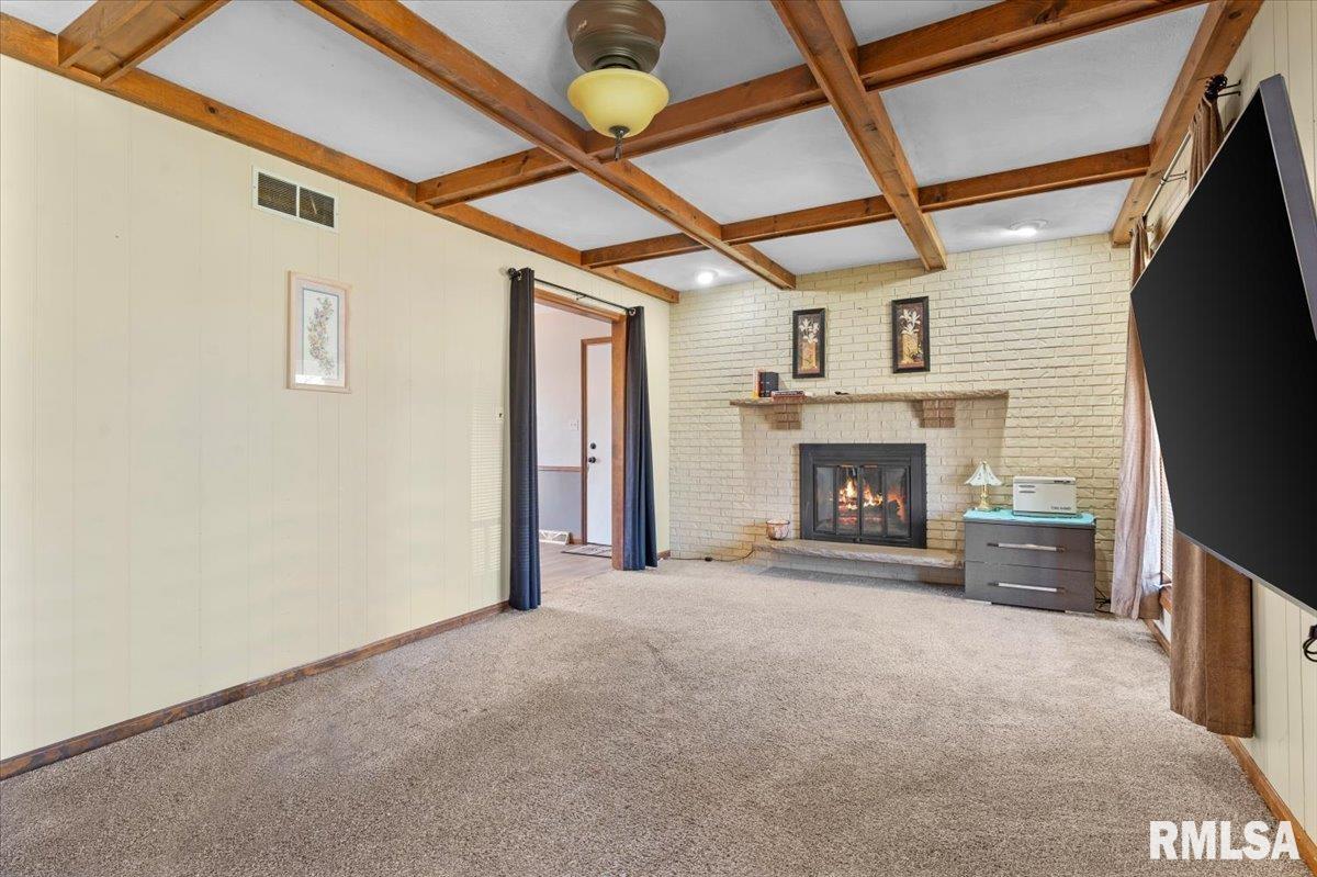 124 Augie Court Chatham, IL 62629 - Photo 10 of 44