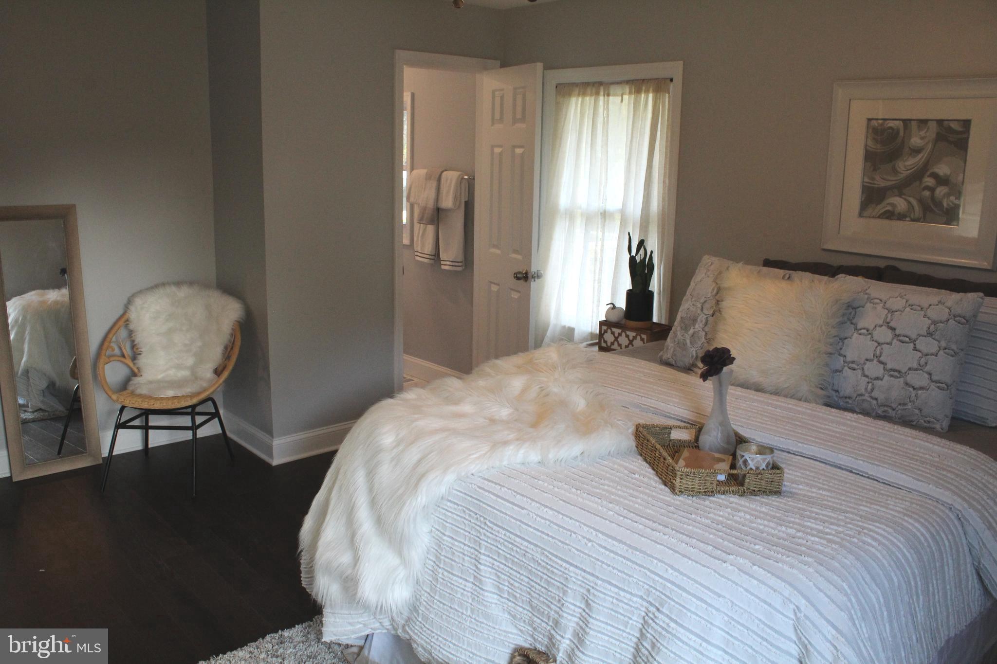4300 Sundown Road Gaithersburg, MD 20882 - Photo 17 of 41 Master Bedroom