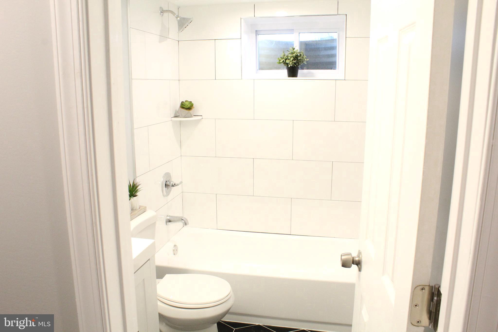 4300 Sundown Road Gaithersburg, MD 20882 - Photo 36 of 41 Basement Bathroom