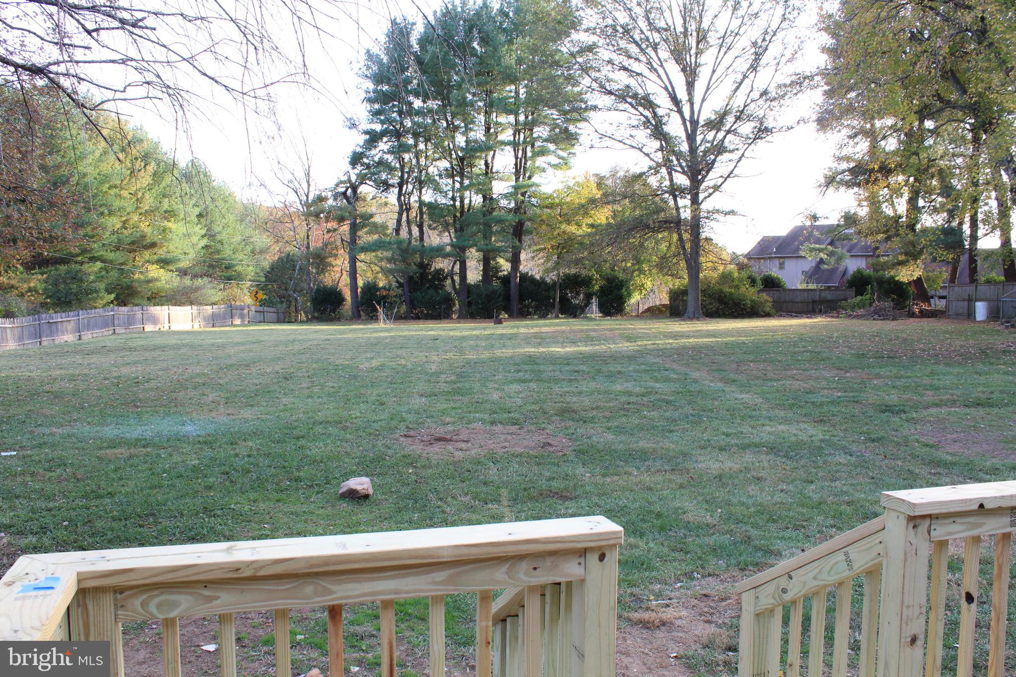 4300 Sundown Road Gaithersburg, MD 20882 - Photo 4 of 41 Backyard