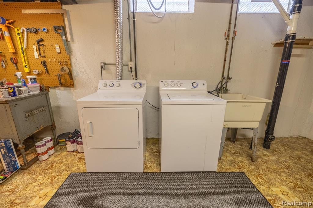 14045 Riga Livonia, MI 48154 - Photo 13 of 15 Gallery Image 13