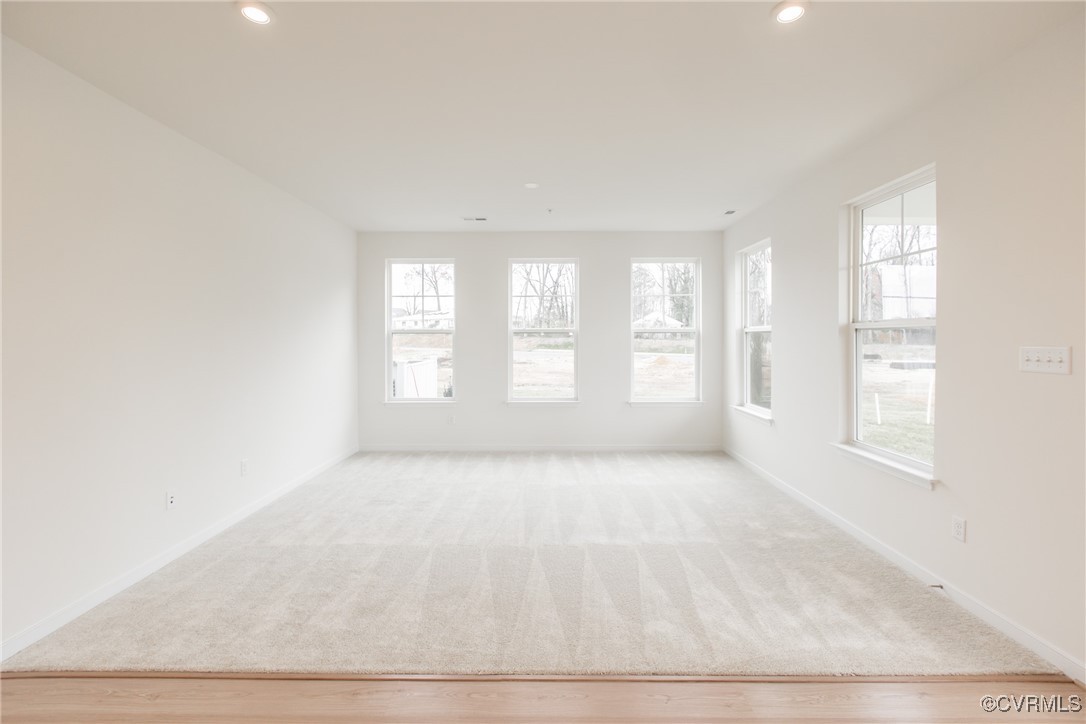 5320 Good Landing Road, Unit 103 Glen Allen, VA 23059 - Photo 8 of 37 a view of an empty room with a window