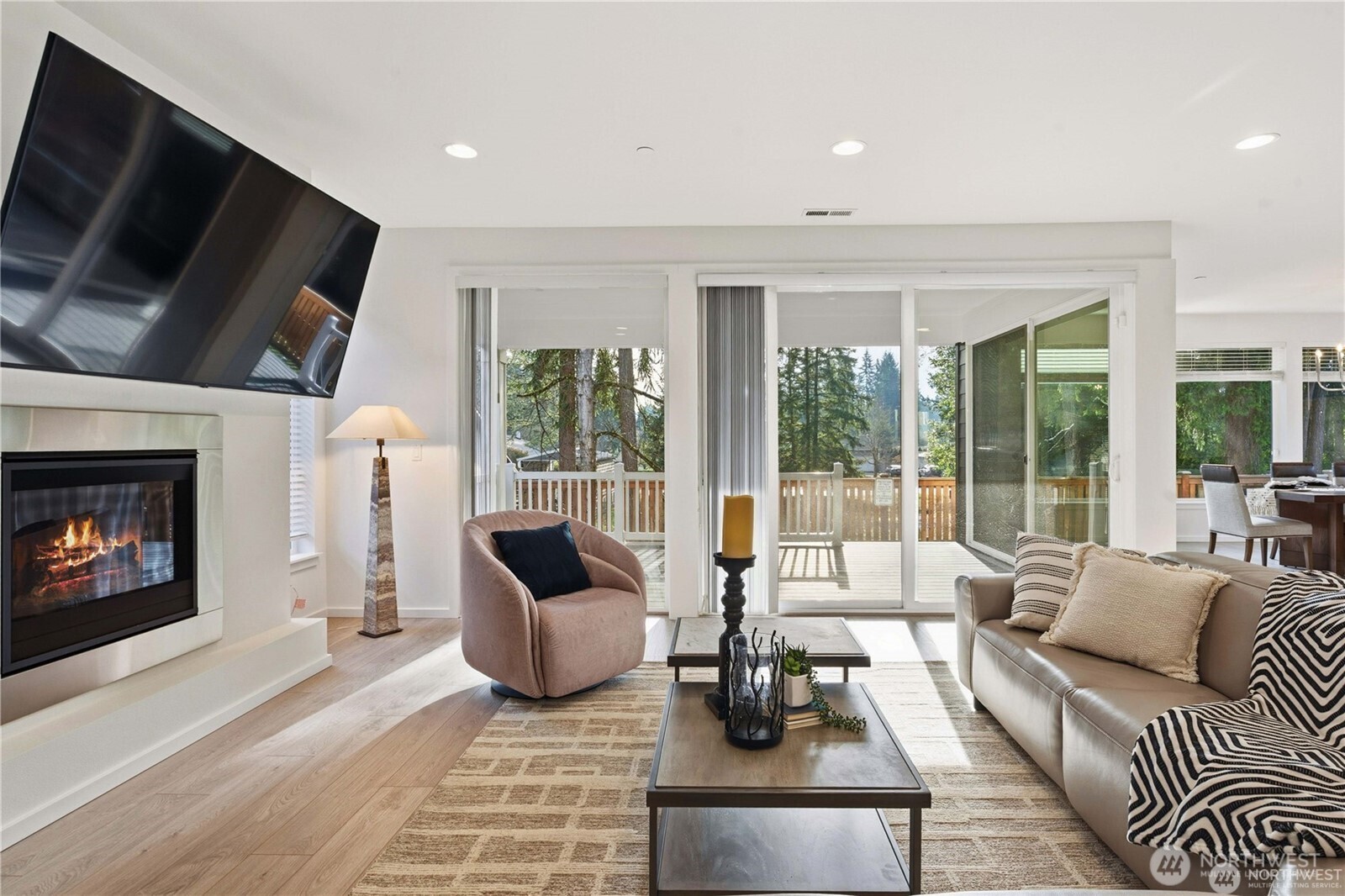 6563 Southeast 8th Street Renton, WA 98059 - Photo 19 of 40