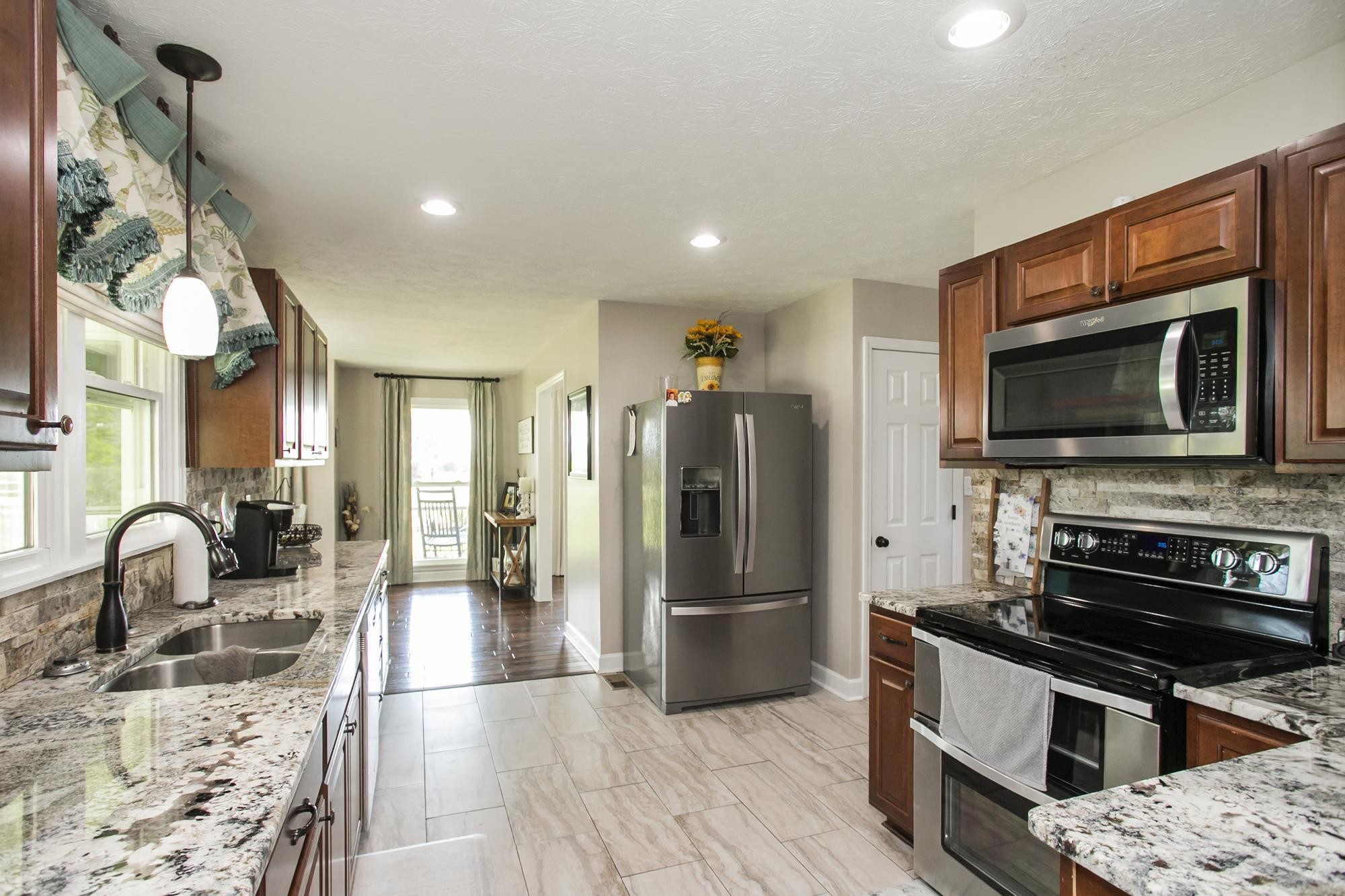 1043 Shelton Road Charlotte, TN 37036 - Photo 13 of 71
