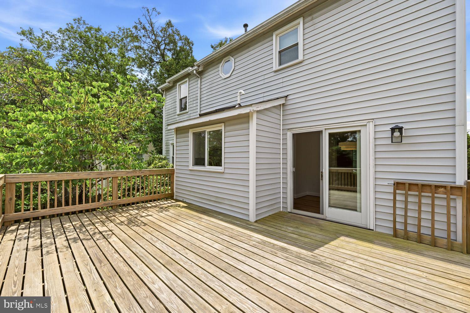 11117 Midvale Road Kensington, MD 20895 - Photo 25 of 25 Large deck off of breakfast room