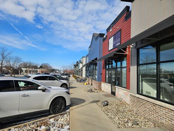 $395,000 | 56350 Village Center Circle, Mattawan, MI 49071