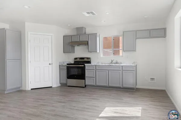 $515,000 | 376 Heil Court, Unit 1, El Centro, CA 92243