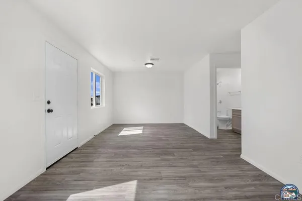 $515,000 | 376 Heil Court, Unit 1, El Centro, CA 92243