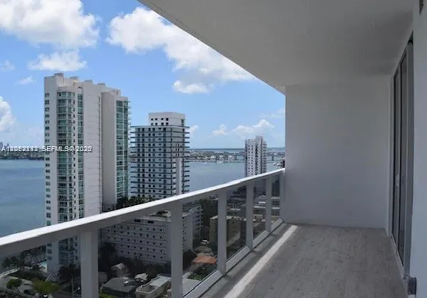 $6,300 | 600 Northeast 27th Street, Unit 2202, Miami, FL 33137