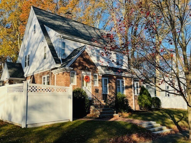 16 Hurlcroft Road Milton, MA 02186 - Photo 3 of 30 Gallery Image 3