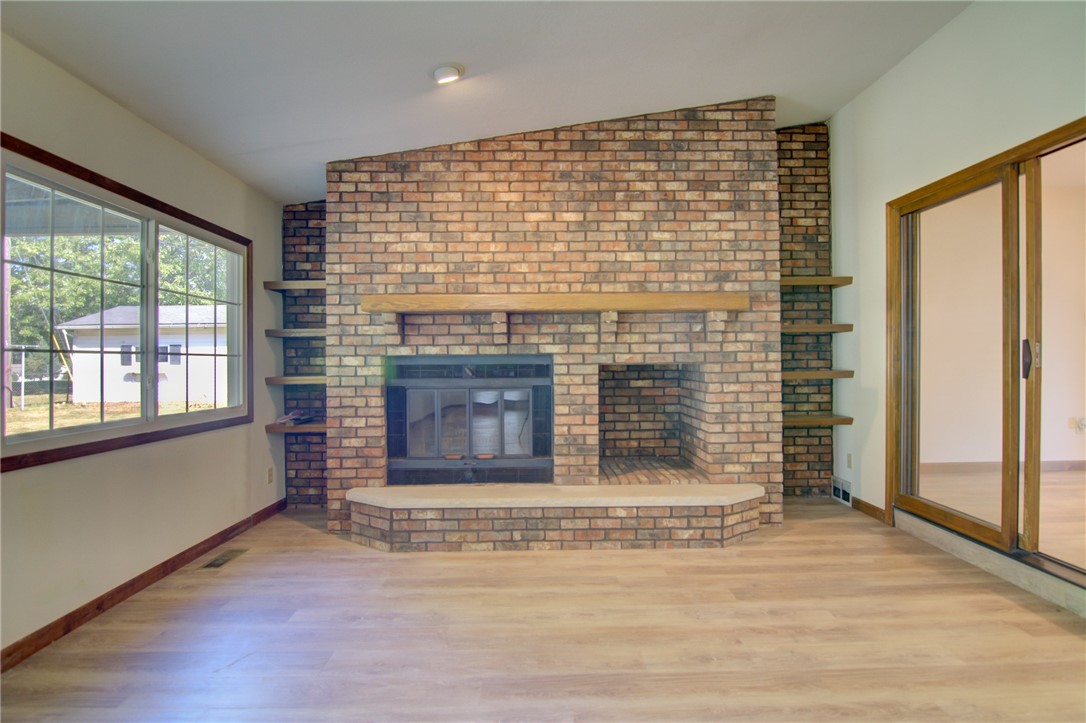1867 South Westgate Drive Decatur, IL 62521 - Photo 22 of 36