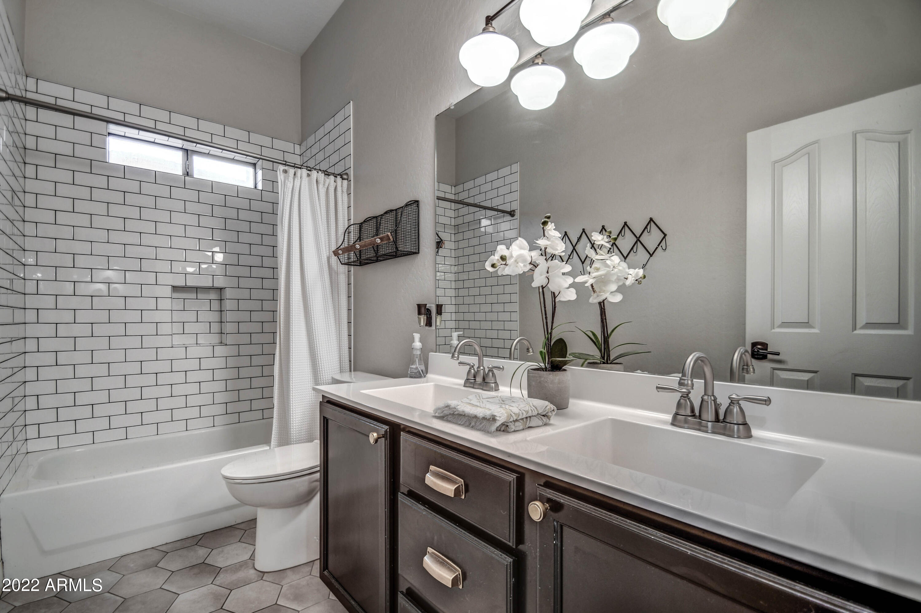 103 East Elgin Street Gilbert, AZ 85295 - Photo 15 of 38 BATH 3, 1