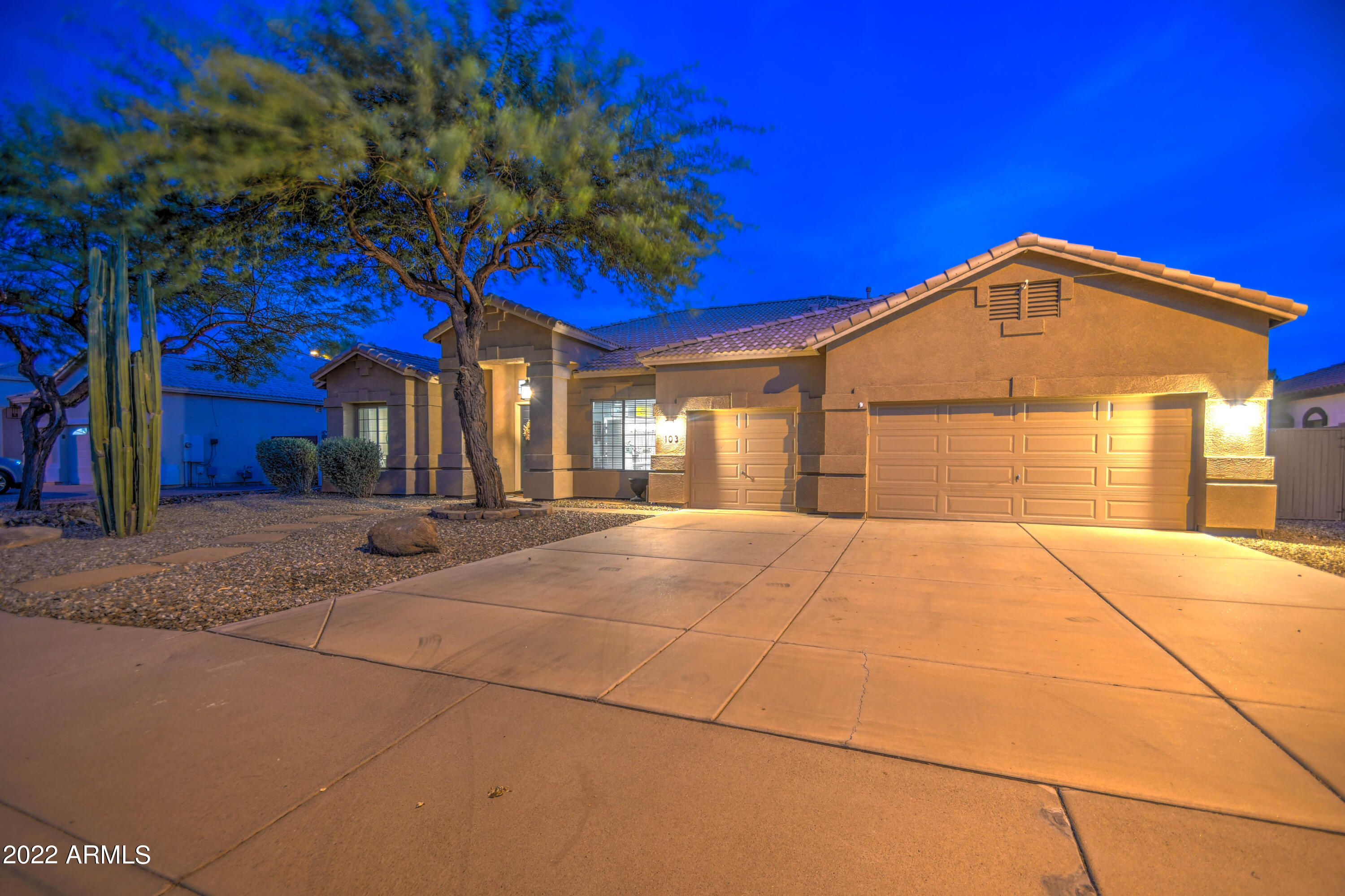 103 East Elgin Street Gilbert, AZ 85295 - Photo 3 of 38 TWILIGHT 39