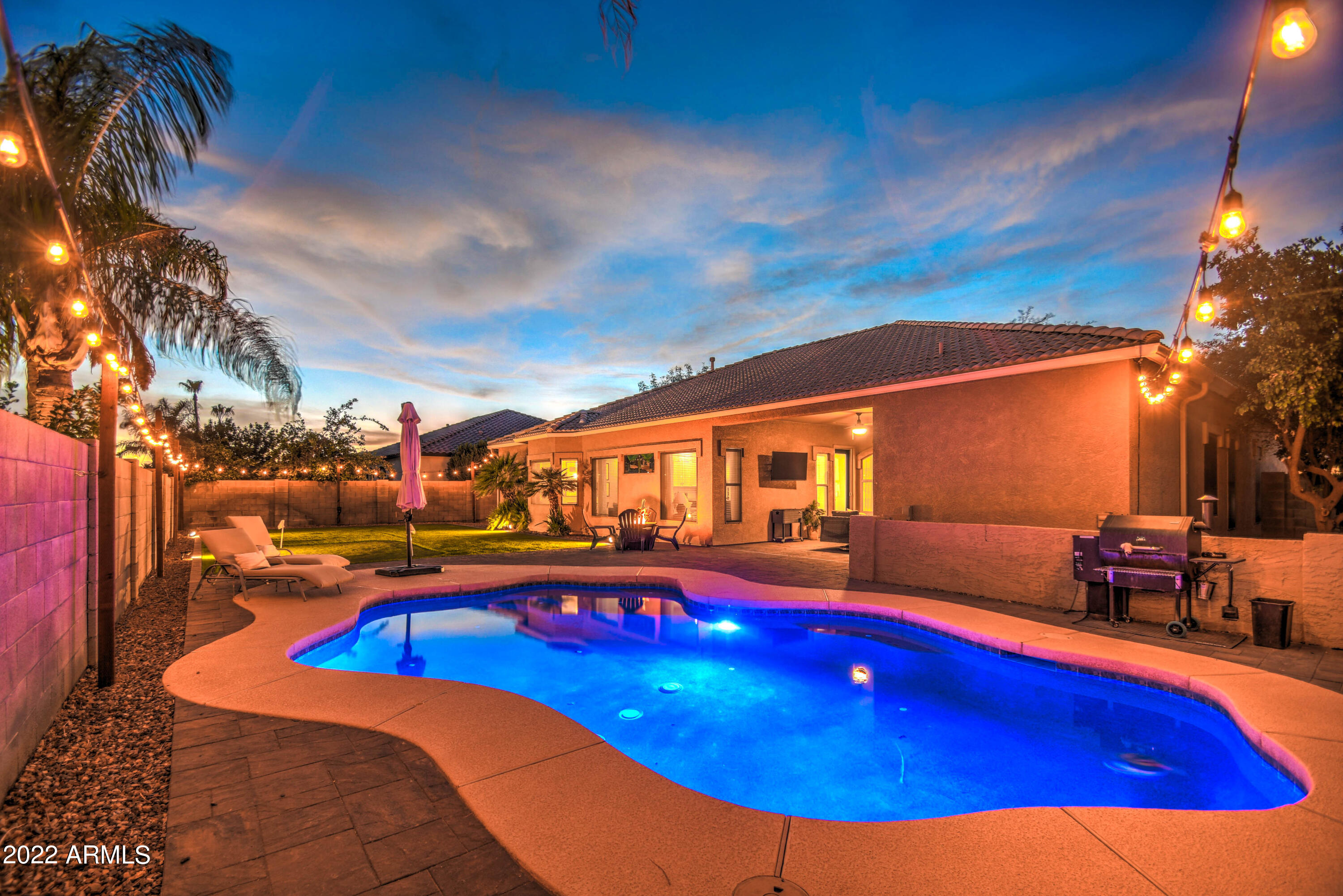 103 East Elgin Street Gilbert, AZ 85295 - Photo 35 of 38 TWILIGHT 38