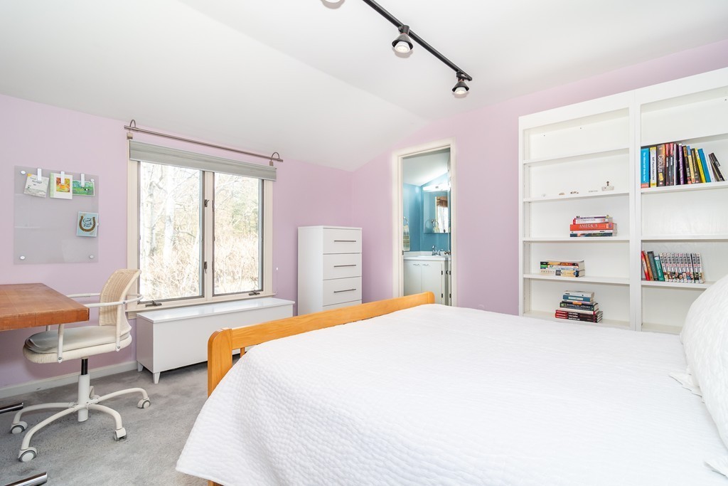 4 Lakespur, Unit 4 Wayland, MA 01778 - Photo 10 of 17