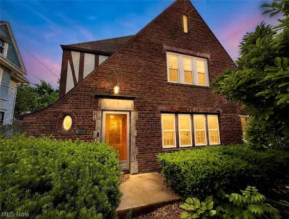 $159,900 | 1155 West 6th Street, Lorain, OH 44052