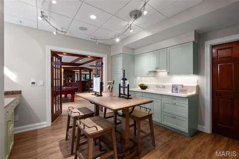 $1,950,000 | 28 Ladue Meadows, St. Louis, MO 63141