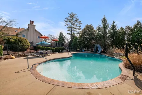 $1,950,000 | 28 Ladue Meadows, St. Louis, MO 63141
