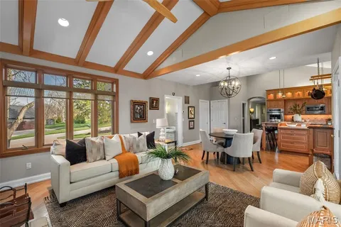 $1,950,000 | 28 Ladue Meadows, St. Louis, MO 63141