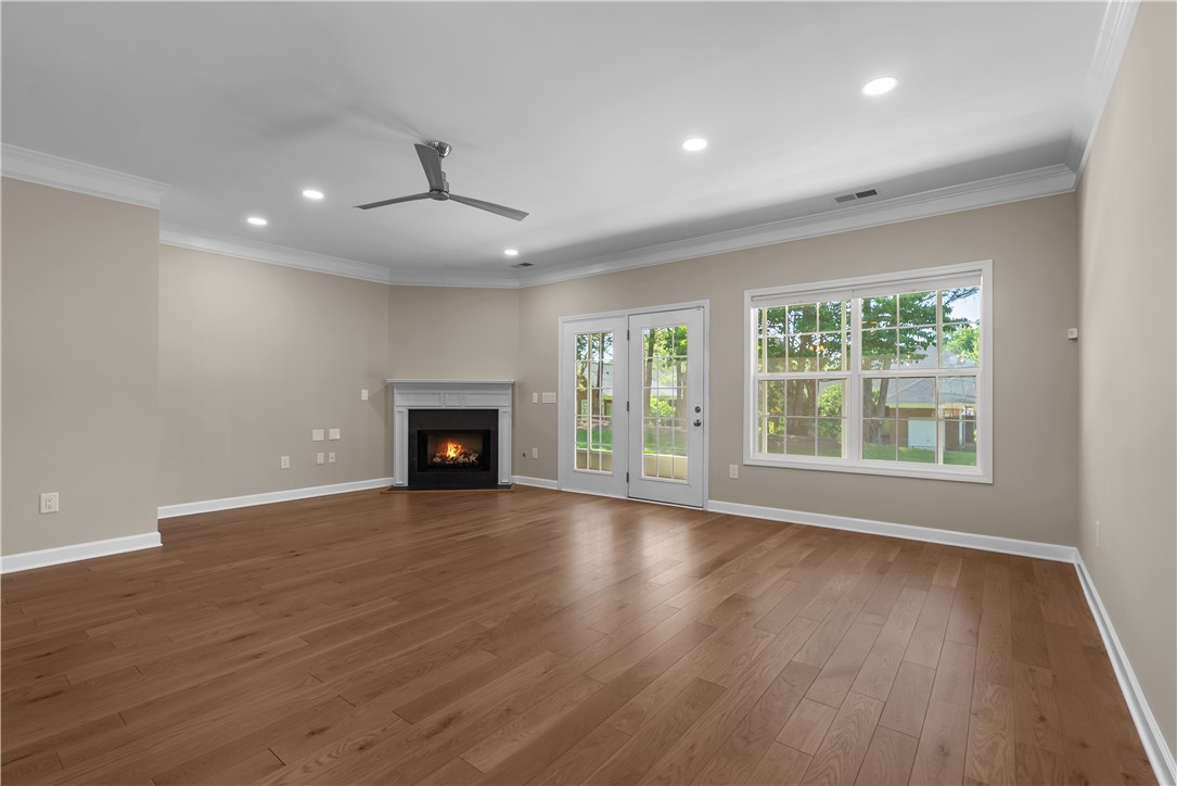 703 Nottingham Court Seneca, SC 29672 - Photo 5 of 39