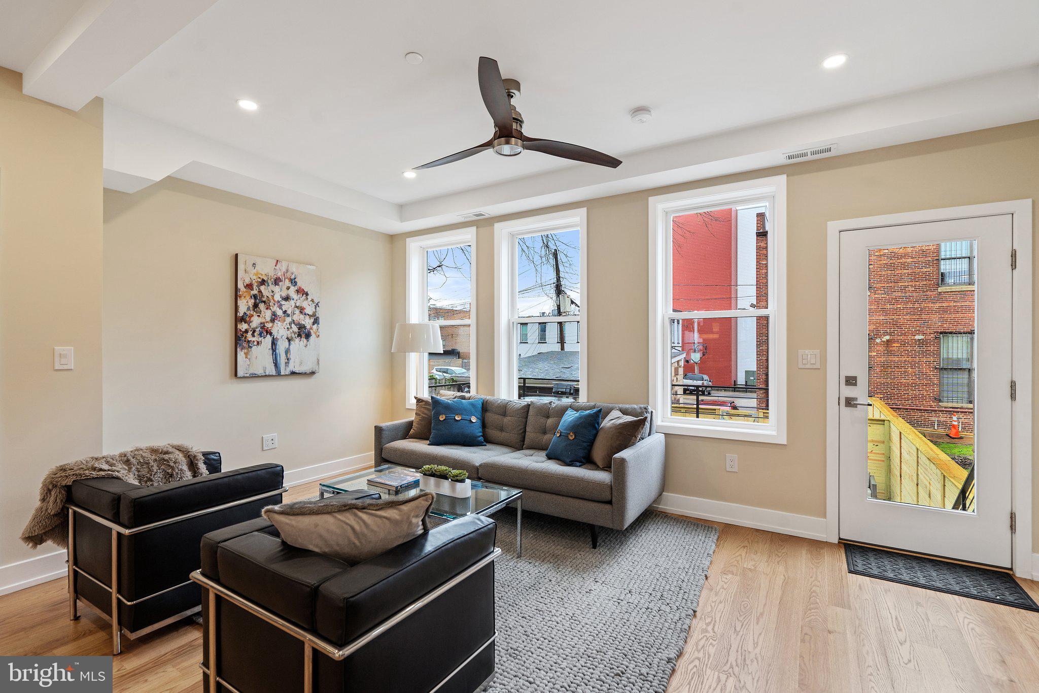 911 3rd Street Northeast Washington, DC 20002 - Photo 14 of 61 Living Room