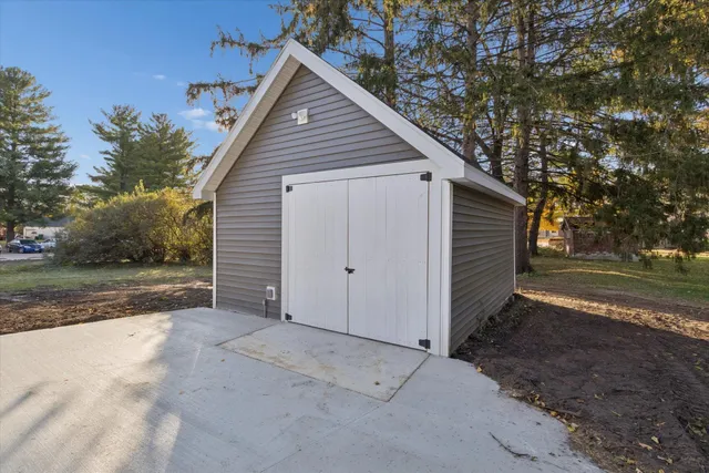 $324,900 | 1010 North Main Street, Edgerton, WI 53534