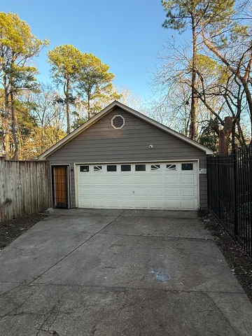 $385,000 | 326 St Nick Drive, Memphis, TN 38117