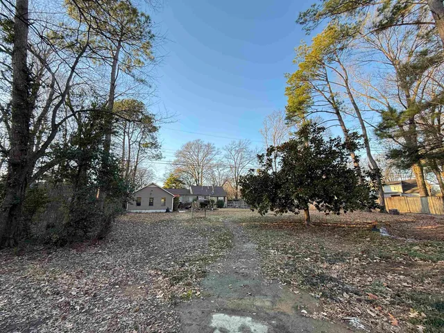 $385,000 | 326 St Nick Drive, Memphis, TN 38117