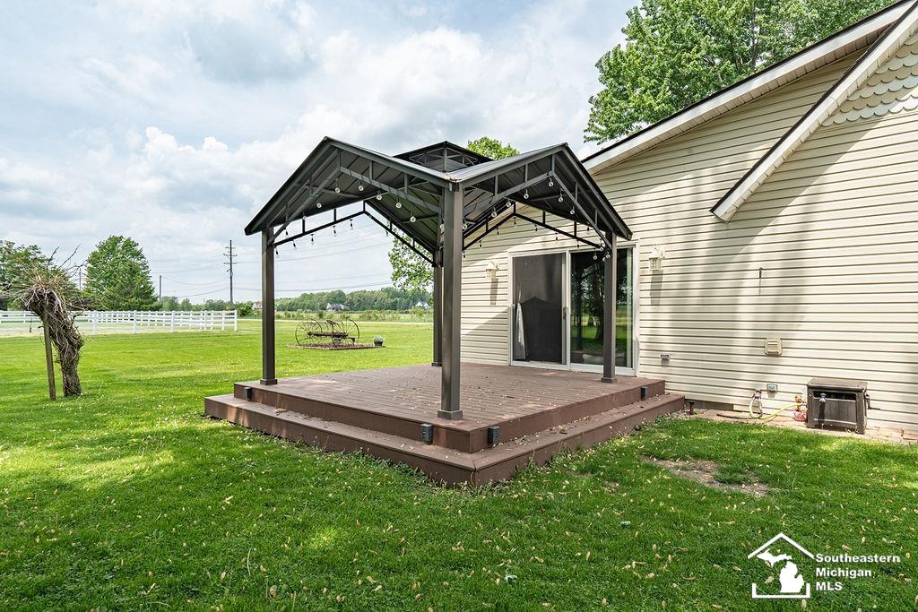 1584 East Newburg Road Carleton, MI 48117 - Photo 5 of 36 50208815-6354b13a-5e1e-44c8-b864-5e3f7f706ce0.JPG