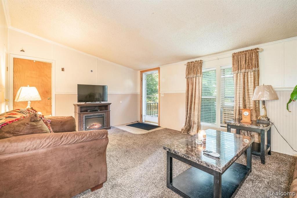 10225 Tuttle Hill Road Maybee, MI 48159 - Photo 11 of 26