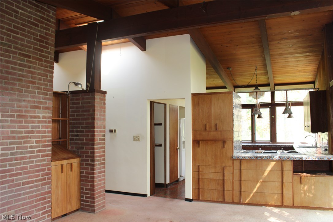 4034 Shaw Road Akron, OH 44333 - Photo 7 of 33