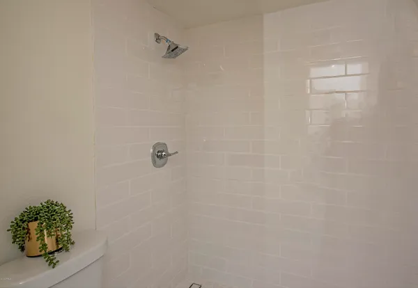 $2,245 | 5209 North 24th Street, Unit 103, Phoenix, AZ 85016