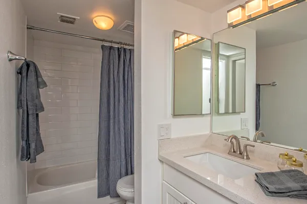 $2,245 | 5209 North 24th Street, Unit 103, Phoenix, AZ 85016