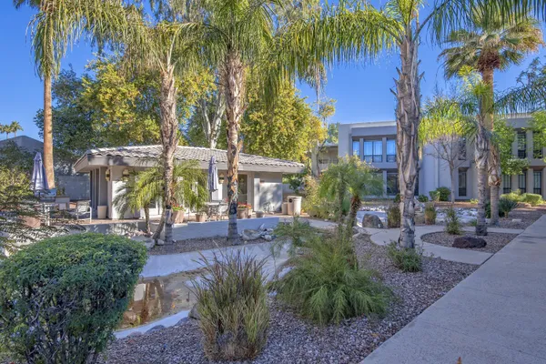 $2,245 | 5209 North 24th Street, Unit 103, Phoenix, AZ 85016