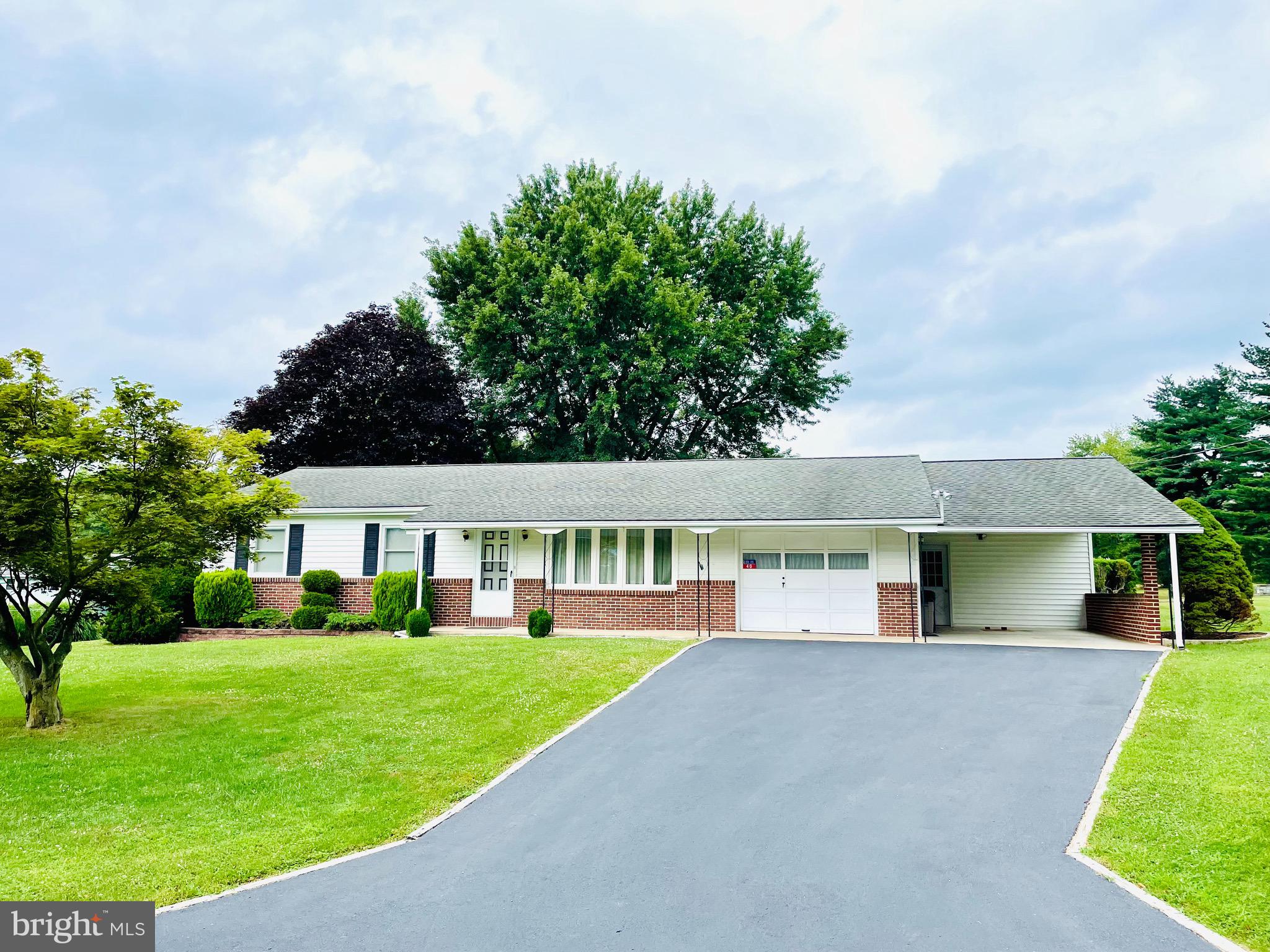 40 Hillview Road Birdsboro, PA 19508 - Photo 2 of 19 Gallery Image 2