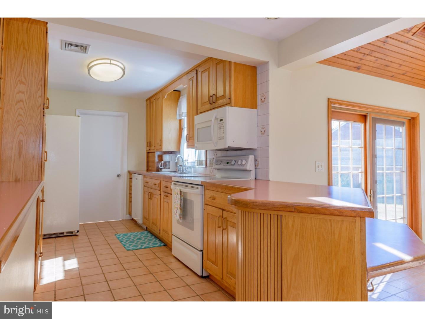 409 Hawthorne Road Wallingford, PA 19086 - Photo 8 of 23 Kitchen