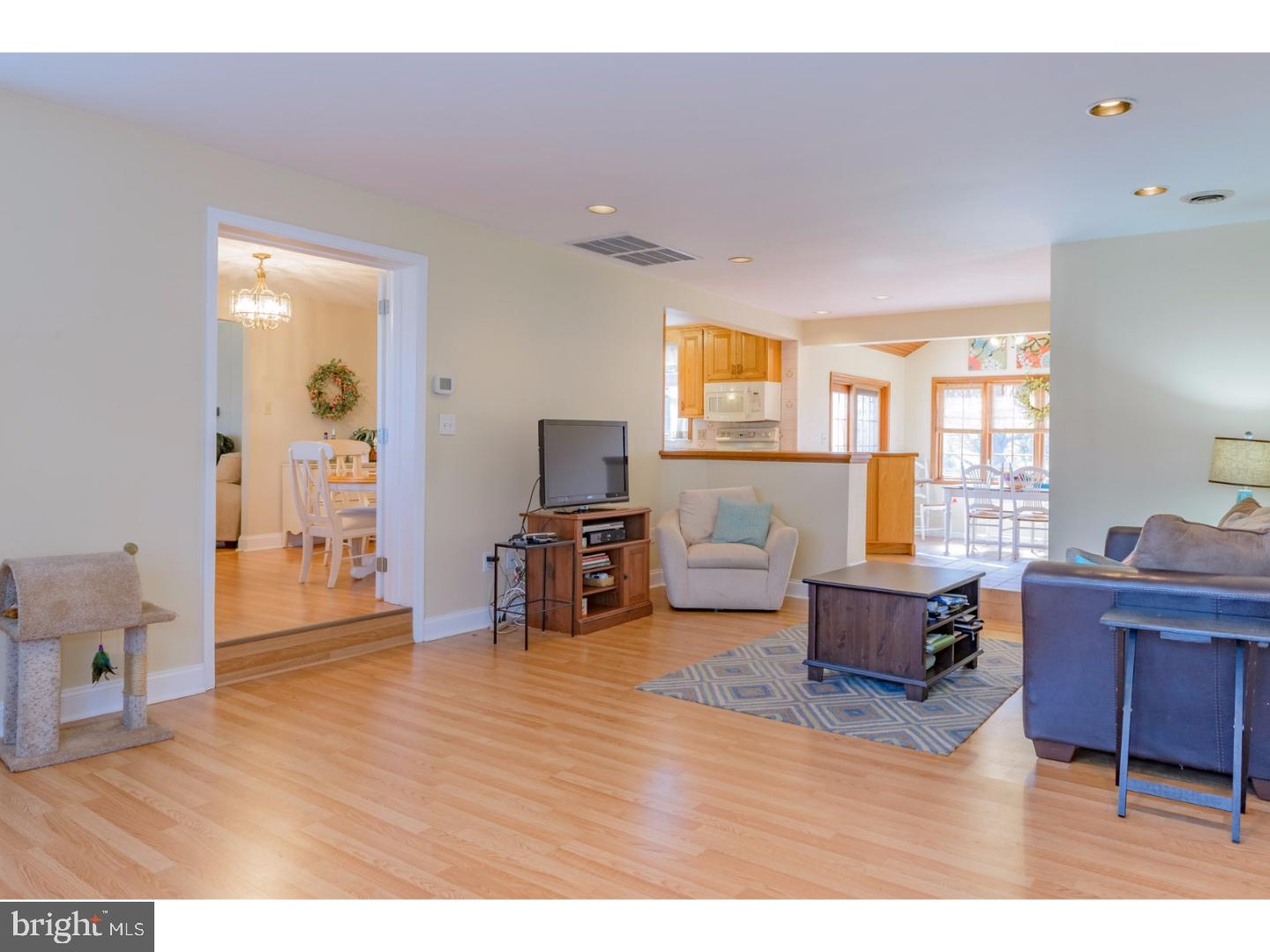 409 Hawthorne Road Wallingford, PA 19086 - Photo 10 of 23 Family Room