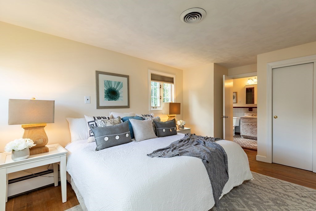 53 Great Meadow Road Newton, MA 02459 - Photo 16 of 33